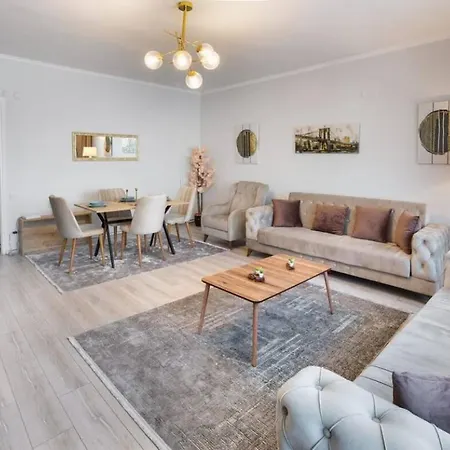 Modern 2br In The Hearth Of The * 이스탄불