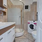 Modern 2br In The Hearth Of The اسطنبول